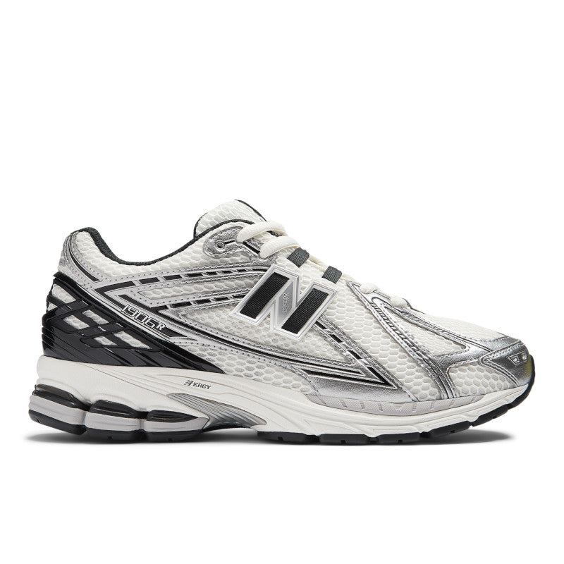 1906R – New Balance Panama