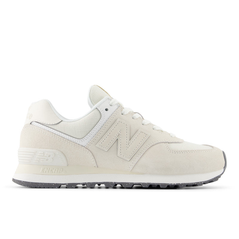 574 – New Balance Panama
