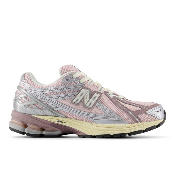 1906R – New Balance Panama