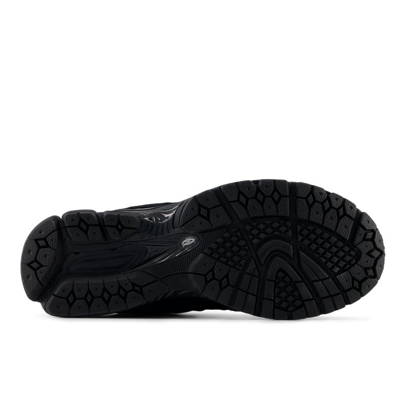 2002R – New Balance Panama