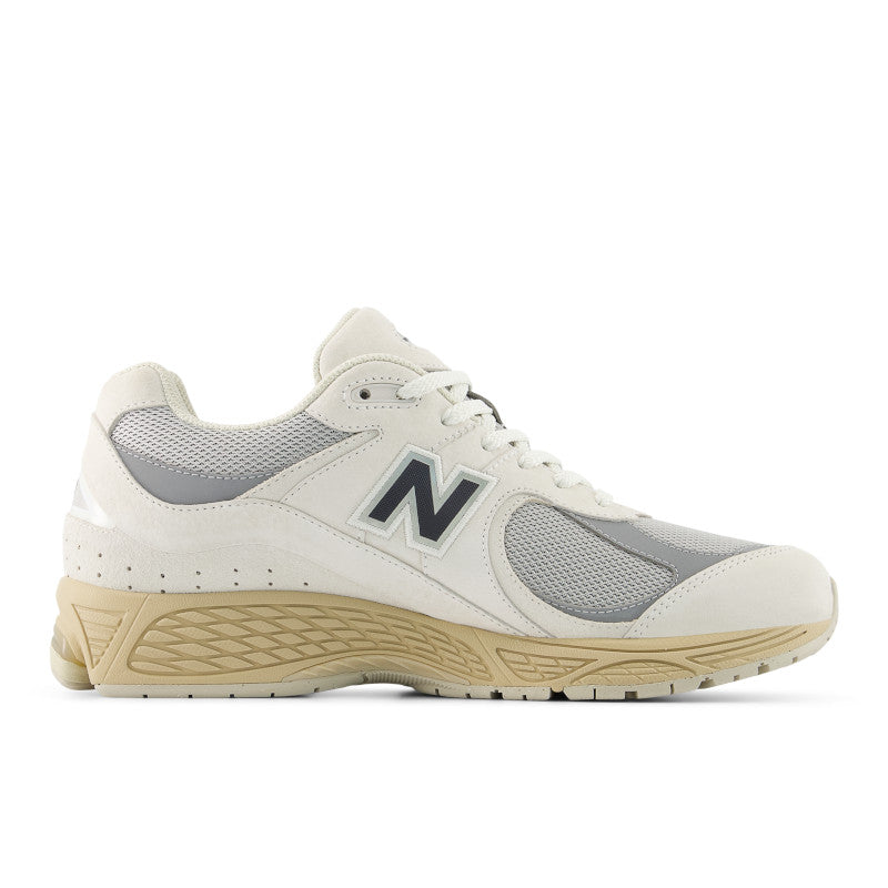 2002R – New Balance Panama