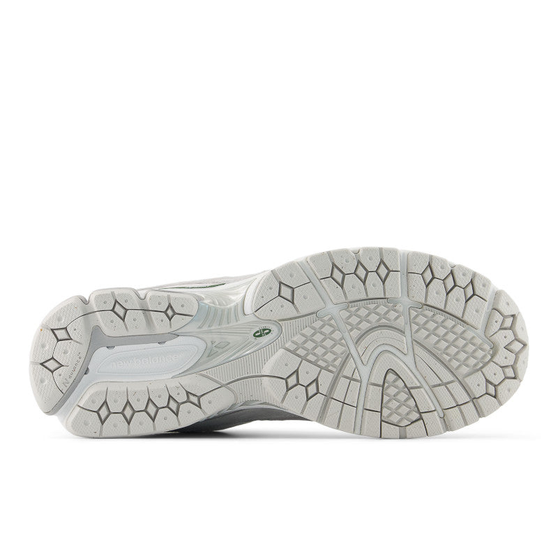 2002R – New Balance Panama