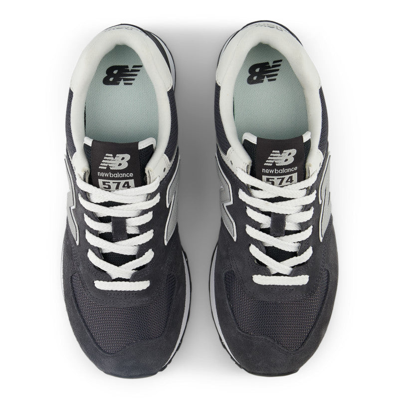574 – New Balance Panama