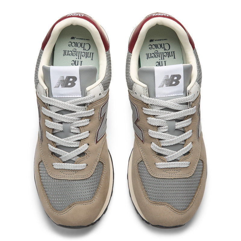 574 – New Balance Panama
