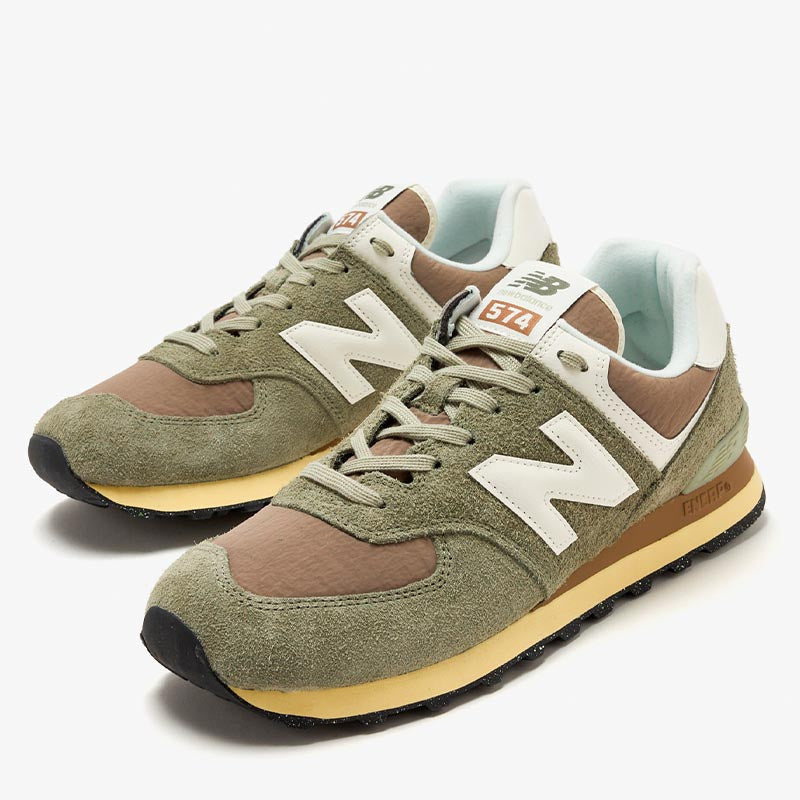 574 – New Balance Panama
