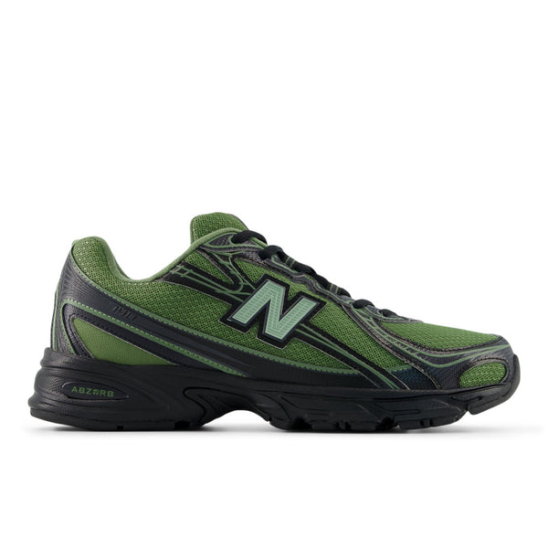 ゆー 740 – New Balance Panama
