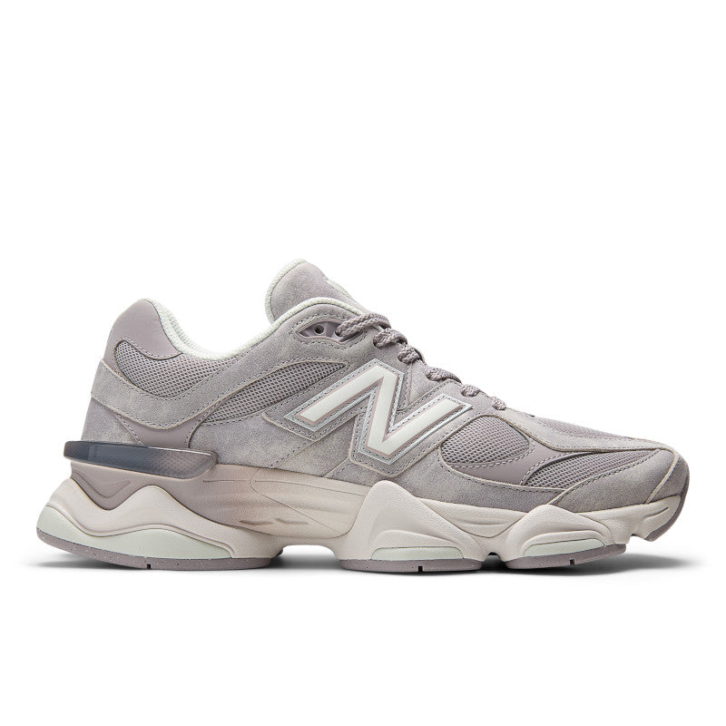 9060 – New Balance Panama