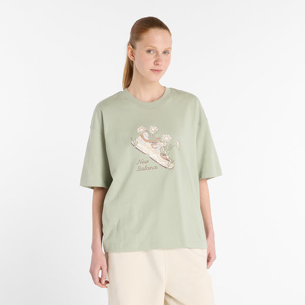 någonstans Flowers T-shIrt Flower Shoe T-Shirt – New Balance Panama